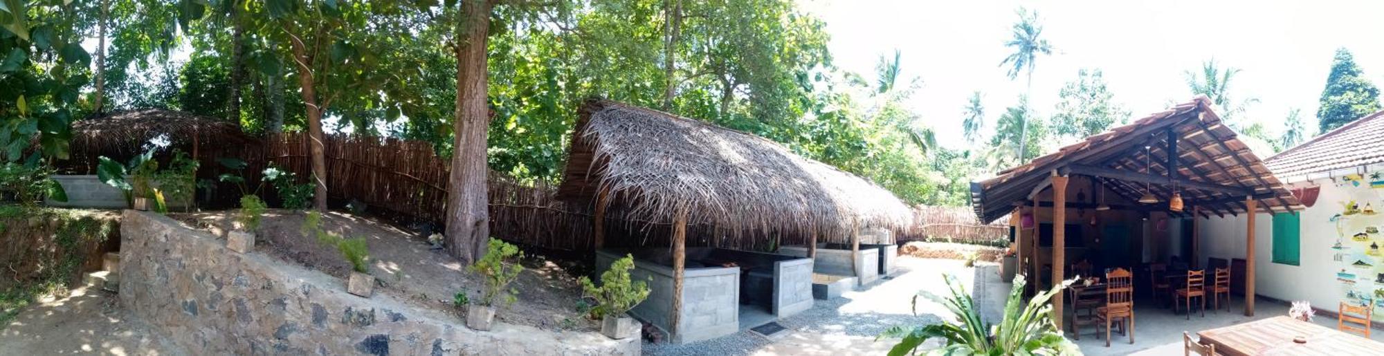 Lazy Monkey Surfhostel - Sri Lanka Dickwella Exterior photo